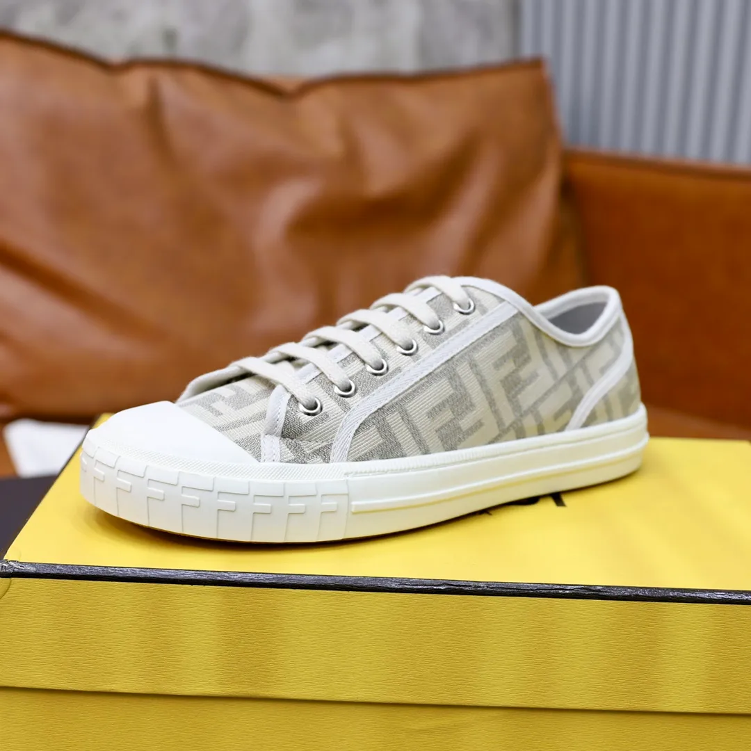 Factory price: 480 original order (couple model) Brand: FENDI Fendi 🙅‍♂️🙅‍♂️🙅‍♂️ Size: Female 35–40, Male 39-44 (45 can be customized) Grade: Official website genuine Material: Imported original LoGO fabric upper Original comfortable lining TPU wear-resistant lightweight outsole Style category: Loafers New trendy shoes Color: actual picture color